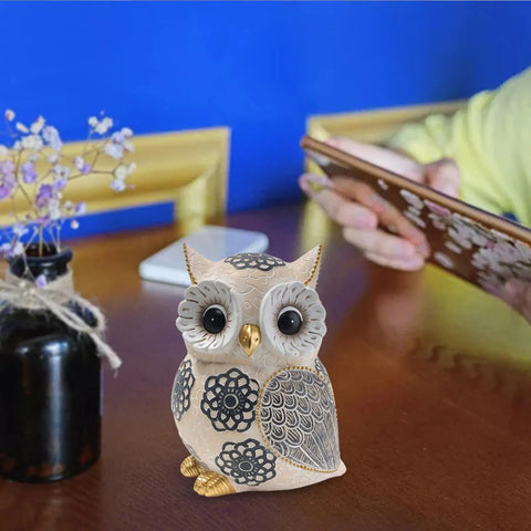 Creative Owl Ornament Decoration Art Craft Table Garden Owl Statue for Yard Sill Home Cabinet.